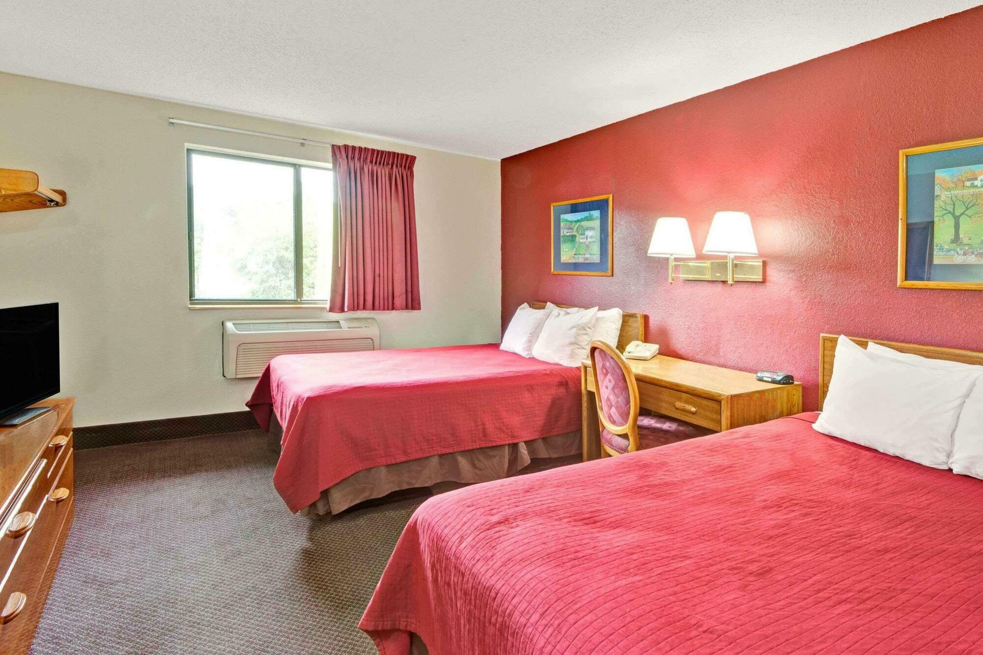 The Covered Bridge Hotel 2*